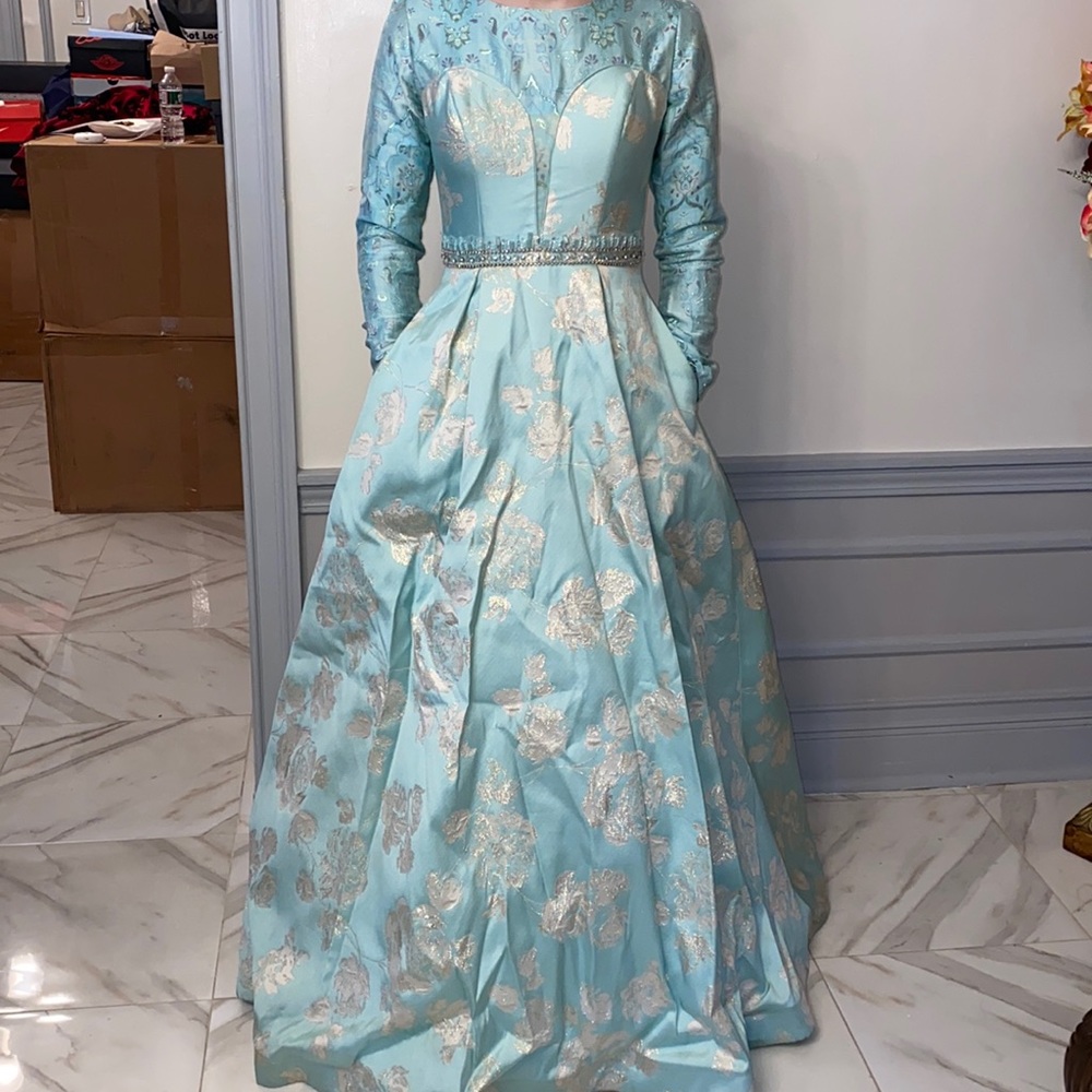 Baby blue dress with long sleeves